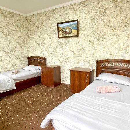 Evergreen Guesthouse Marghilon Exterior foto